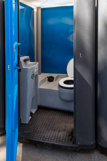 Best Portable toilet rental cost  in Roosevelt Park, MI